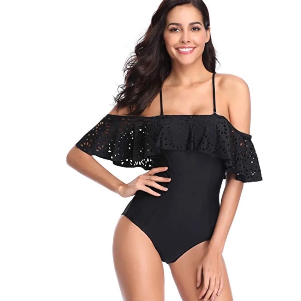 Small Black Of shoulders swimsuit